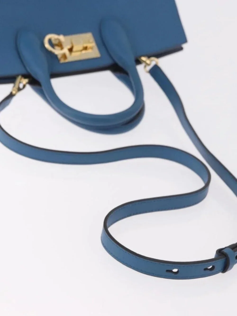Salvatore Ferragamo Gancini Studio bag Bag Leather 2way Blue Gold Auth ka4871V